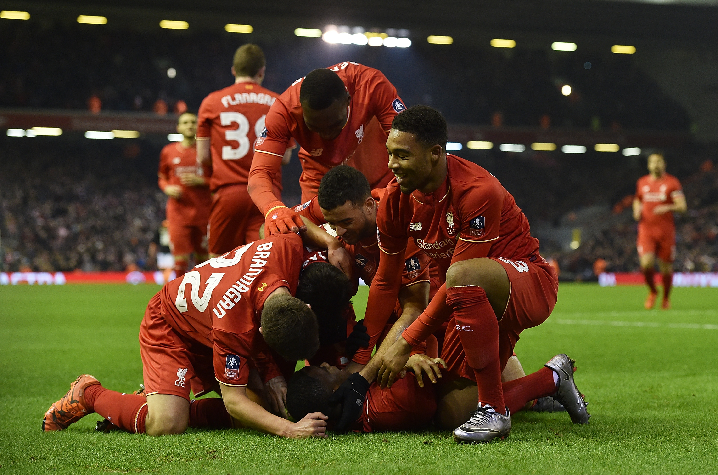 回声报：维尔茨仍无法出战，布拉德利、弗林蓬还需休养两周