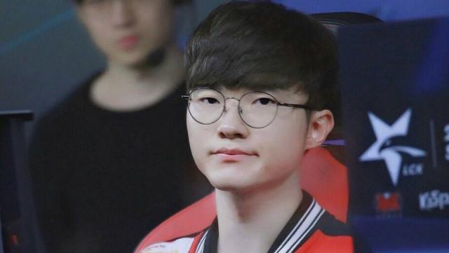 IEM科隆对决进入白热化阶段：淘汰赛周五火热开战