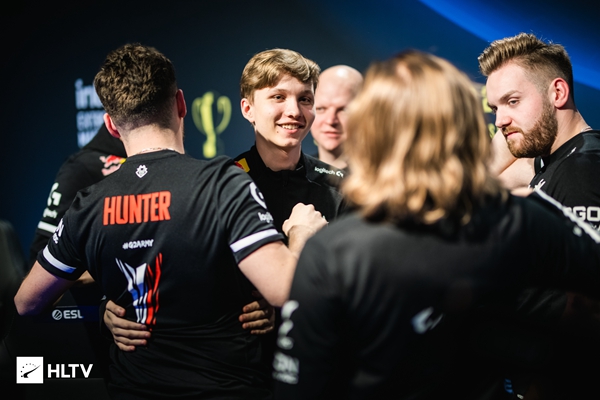 LBL赛区对抗赛暂定首发：金贡、Beishang、Doinb、iBoy、LvMao