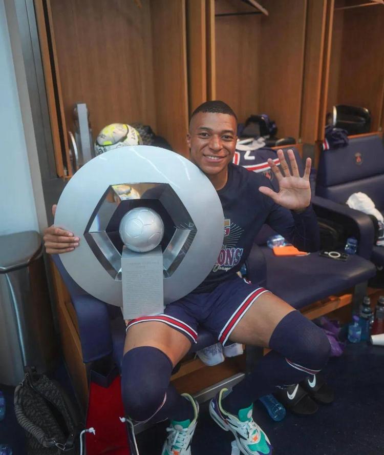 开局只是小主公，占领土地，吞并城池，终于掌控三国局势！（起步微末小主公，攻城拓土，终执掌三国风云！）