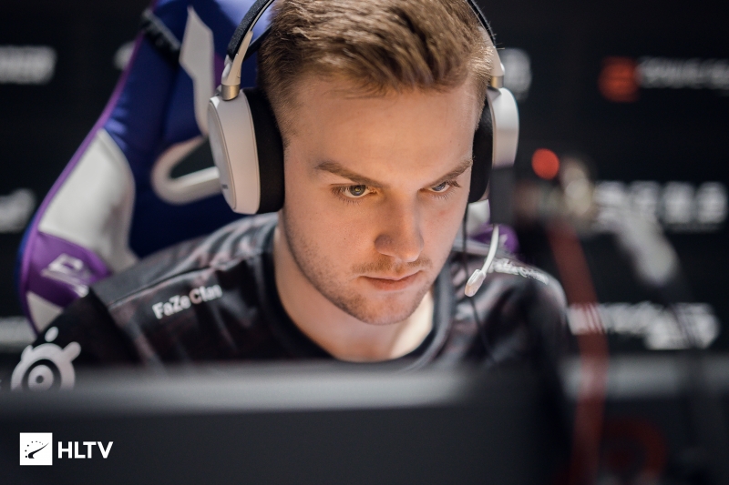 Cat女坦光芒四射带队翻盘 kakao大树发狂 乐言队先拿赛点