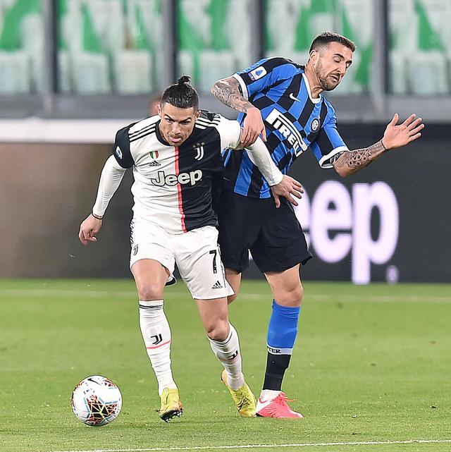 荷甲前瞻：阿贾克斯渐回正轨，费耶诺德伤兵满营愁煞范佩西（荷甲前瞻：阿贾克斯走出低谷，费耶诺德伤病潮令范佩西头疼）